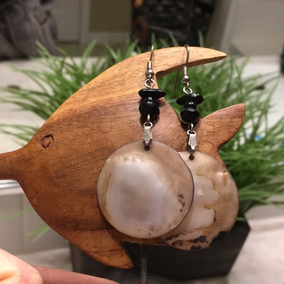 Jewelry - Gorgeous shell earrings from Hawaii